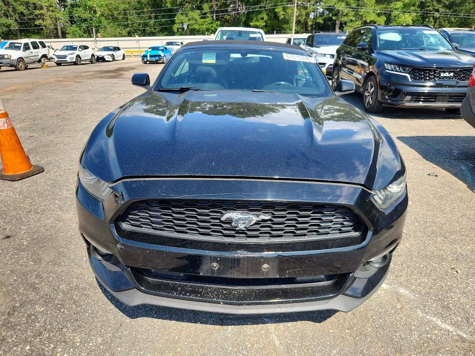 67015346 :رقم المزاد ، 1FATP8EM6F5352164 vin ، 2015 Ford Mustang مزاد بيع