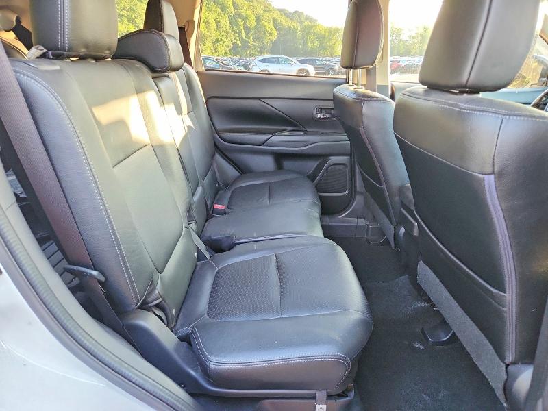 2016 Mitsubishi Outlander მანქანა იყიდება აუქციონზე, vin: JA4AZ3A37GZ019973, აუქციონის ნომერი: 65796766