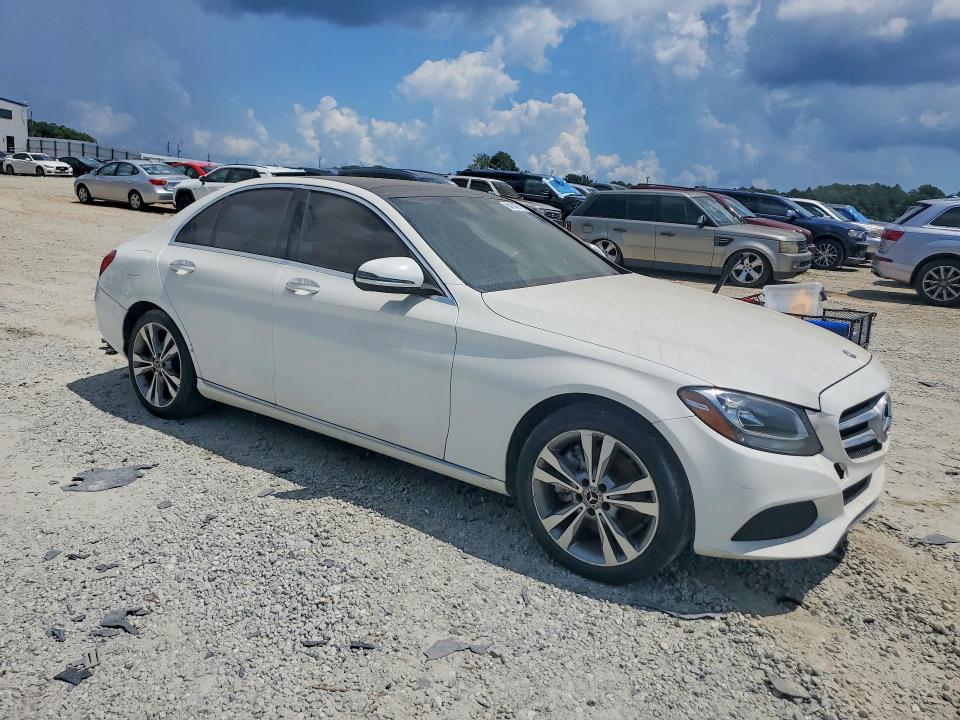 64943716 :رقم المزاد ، WDDWF4KB2JR403981 vin ، 2018 Mercedes-benz C مزاد بيع