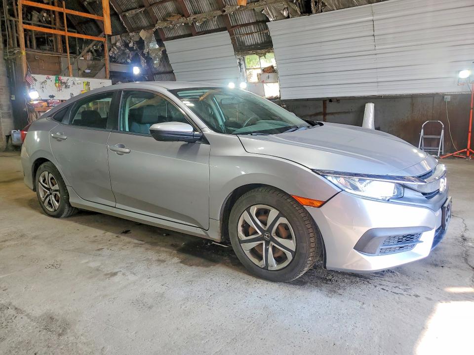 Продажа на аукционе авто 2018 Honda Civic, vin: 2HGFC2F55JH584779, номер лота: 63901936