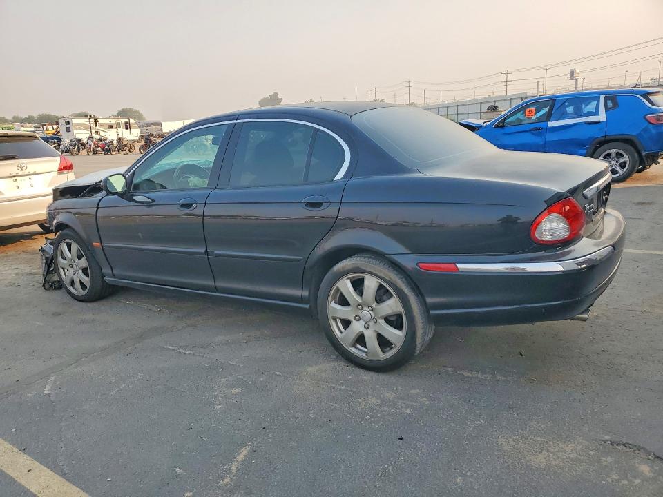 2004 Jaguar X-type მანქანა იყიდება აუქციონზე, vin: SAJEA51C74WD55554, აუქციონის ნომერი: 64326226