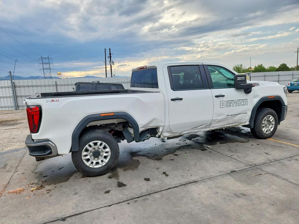 64570636 :رقم المزاد ، 1GT49LEY8RF106469 vin ، 2024 Gmc Sierra Hd مزاد بيع