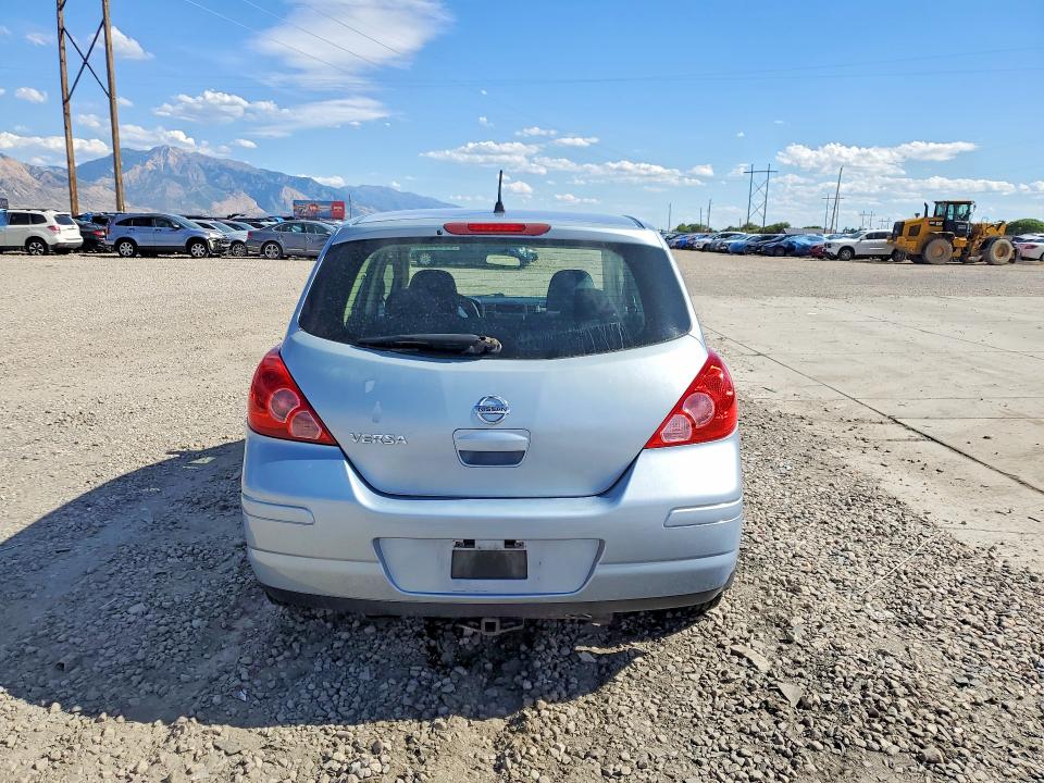 2010 Nissan Versa მანქანა იყიდება აუქციონზე, vin: 3N1BC1CP6AL422425, აუქციონის ნომერი: 65696606