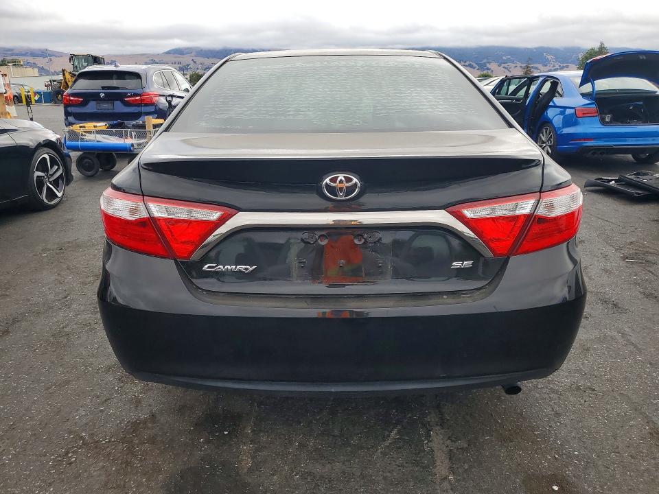 65212386 :رقم المزاد ، 4T1BF1FK3HU374074 vin ، 2017 Toyota Camry مزاد بيع