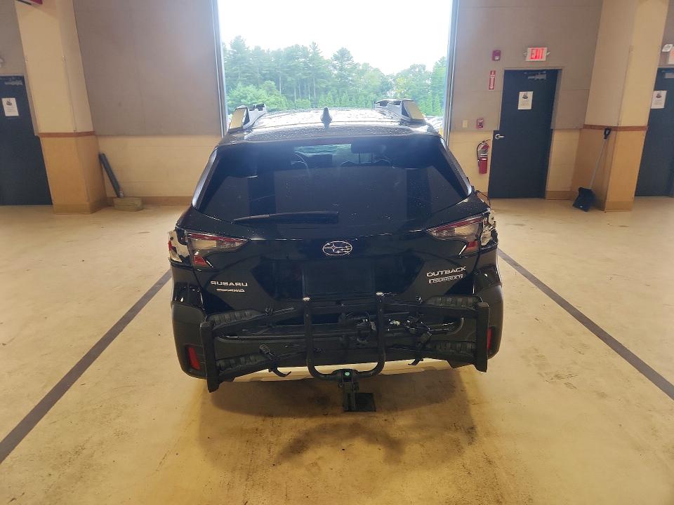 64705196 :رقم المزاد ، 4S4BTGPD2N3262444 vin ، 2022 Subaru Outback مزاد بيع