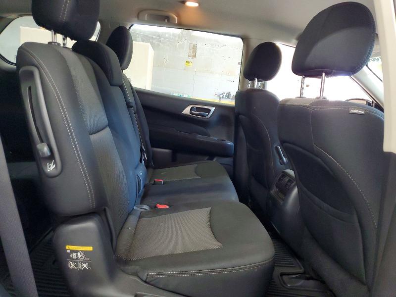 66961506 :رقم المزاد ، 5N1DR2MM8HC621654 vin ، 2017 Nissan Pathfinder مزاد بيع