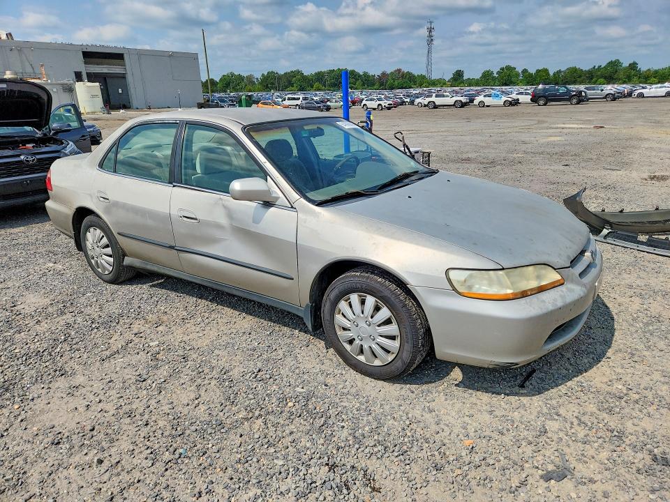 Aukcja sprzedaży 1998 Honda Accord, vin: 1HGCG5642WA197273, numer aukcji: 64899896