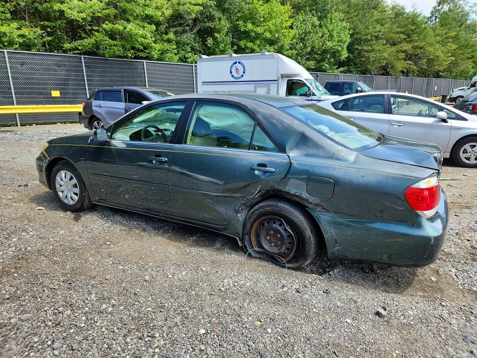 63465436 :رقم المزاد ، 4T1BE30K05U083471 vin ، 2005 Toyota Camry مزاد بيع