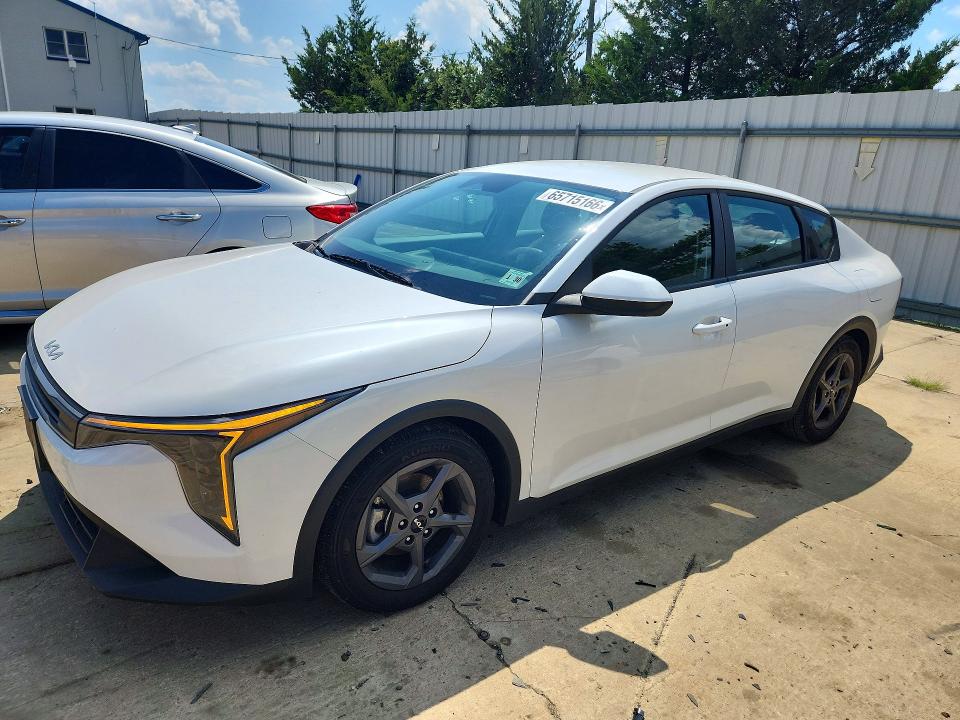 Продаж на аукціоні авто 2025 Kia K4, vin: 3KPFT4DE8SE025916, номер лоту: 65715166