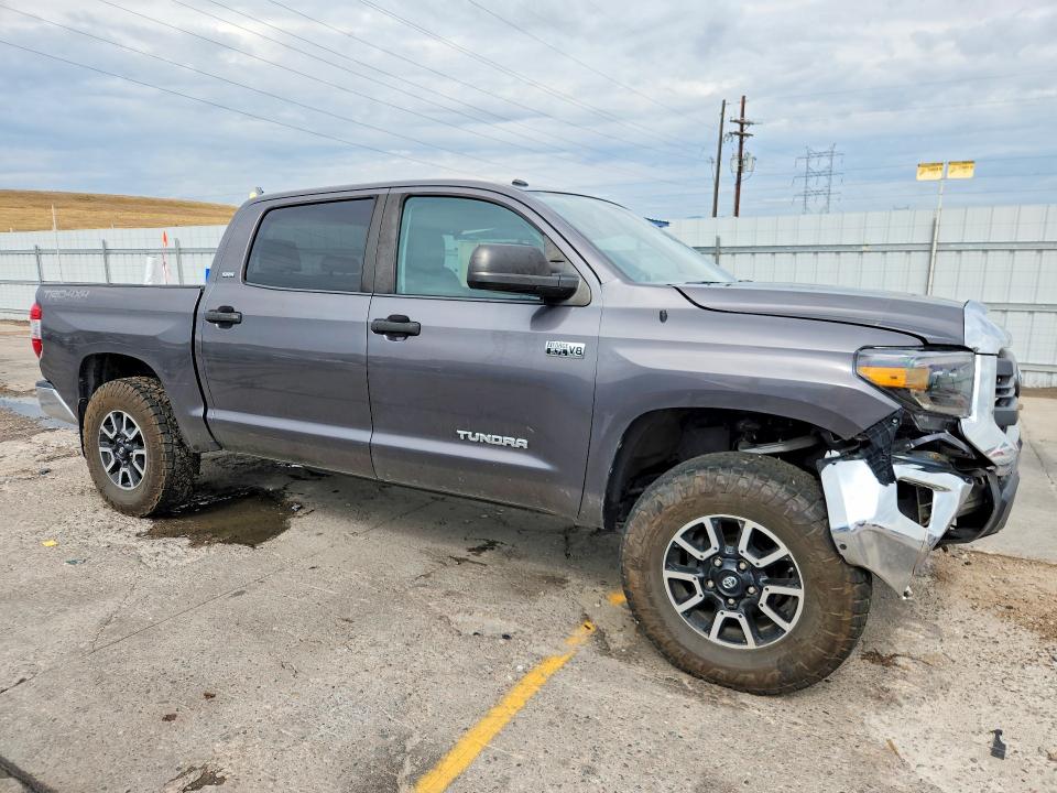 63929026 :رقم المزاد ، 5TFDW5F16FX437515 vin ، 2015 Toyota Tundra مزاد بيع