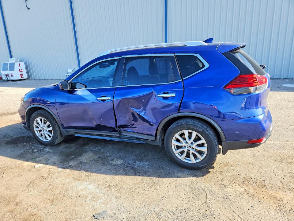 2017 Nissan Rogue მანქანა იყიდება აუქციონზე, vin: JN8AT2MT1HW135061, აუქციონის ნომერი: 64755706