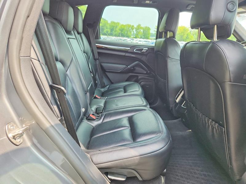 64050206 :رقم المزاد ، WP1AA2A20HKA90181 vin ، 2017 Porsche Cayenne مزاد بيع