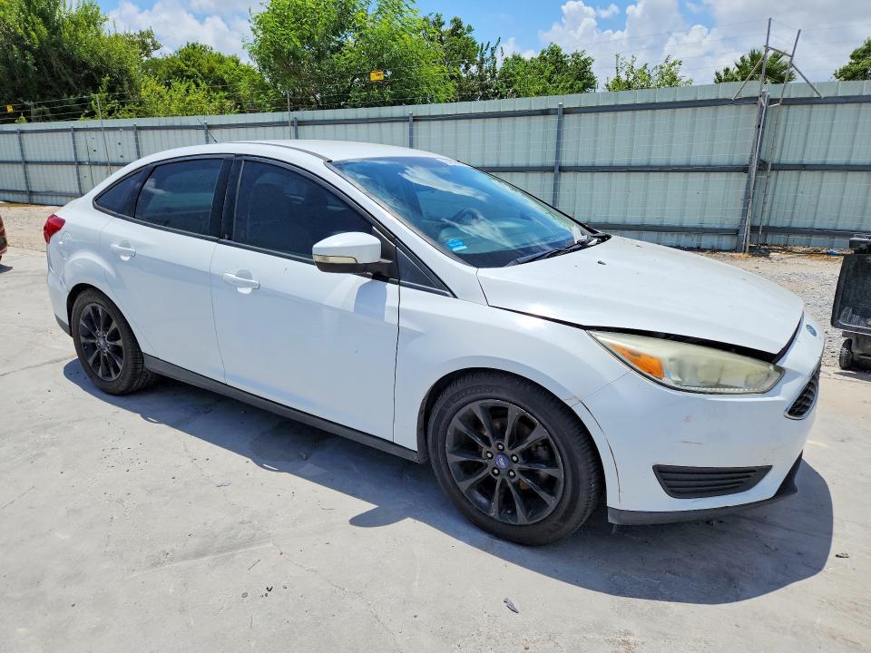 64227076 :رقم المزاد ، 1FADP3F24FL255321 vin ، 2015 Ford Focus مزاد بيع