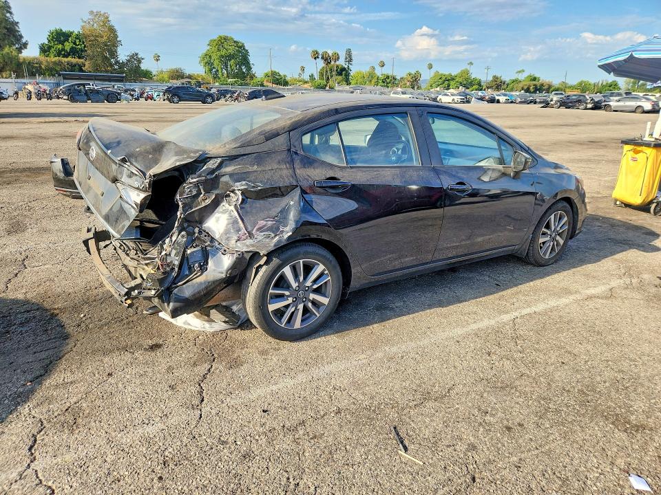 64416996 :رقم المزاد ، 3N1CN8EV2LL812136 vin ، 2020 Nissan Versa مزاد بيع
