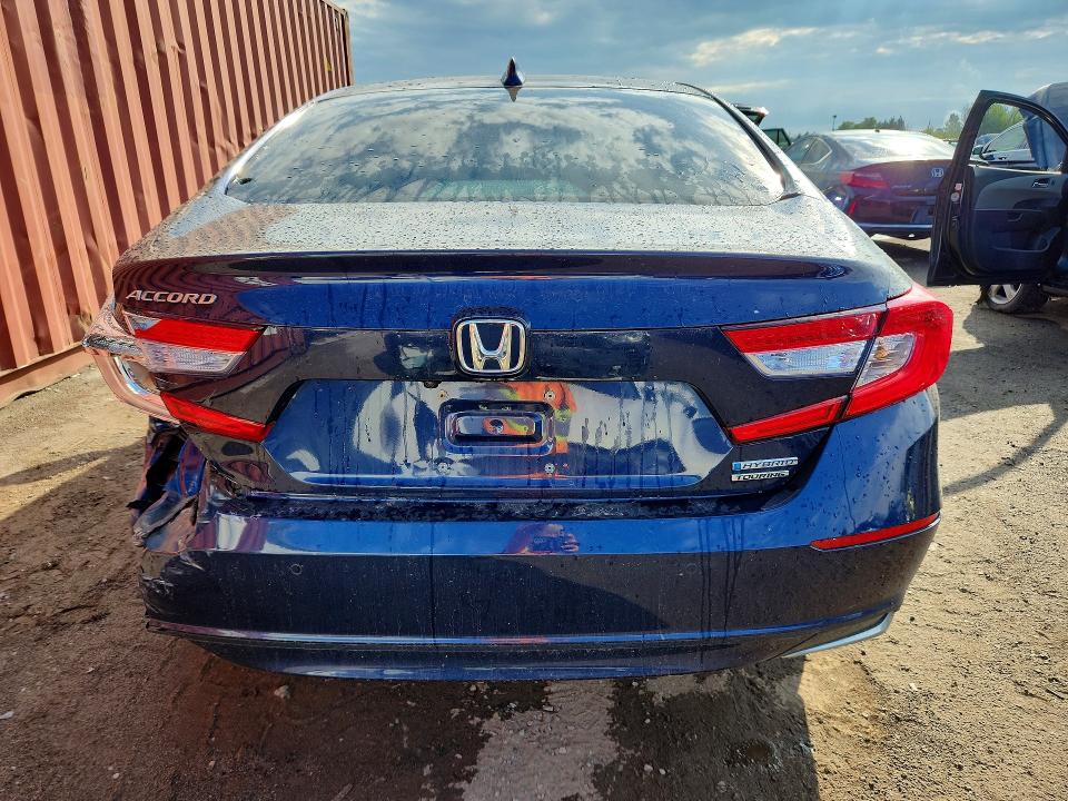 65513186 :رقم المزاد ، 1HGCV3F9XJA800355 vin ، 2018 Honda Accord مزاد بيع
