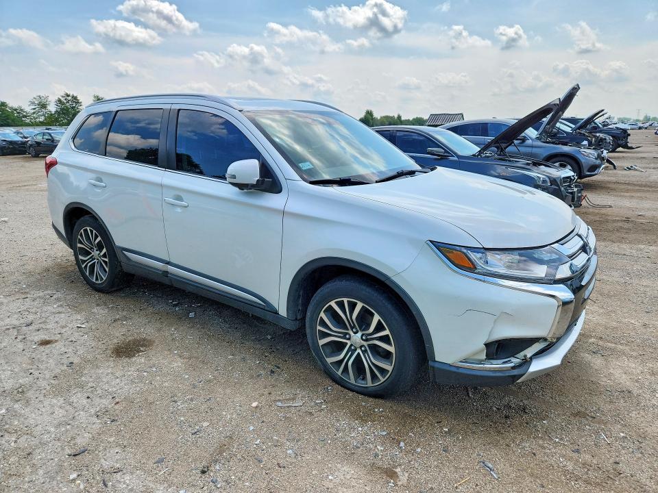2018 Mitsubishi Outlander მანქანა იყიდება აუქციონზე, vin: JA4AZ3A33JZ013420, აუქციონის ნომერი: 65732796