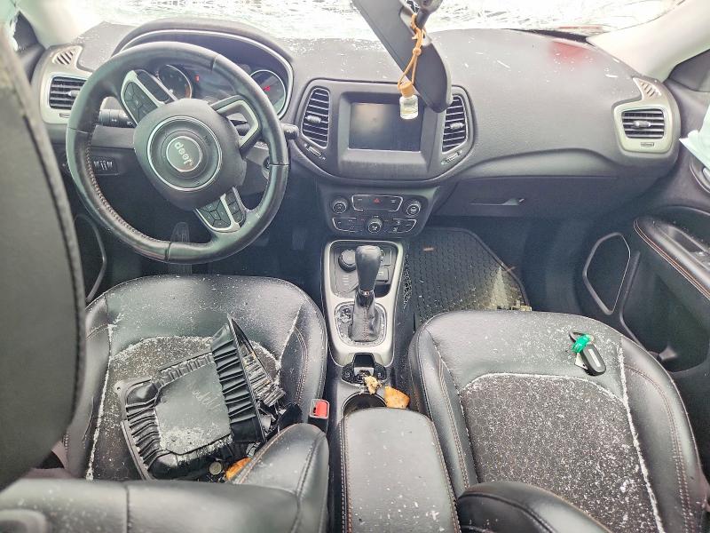 67137556 :رقم المزاد ، 3C4NJDBB0JT223460 vin ، 2018 Jeep Compass مزاد بيع