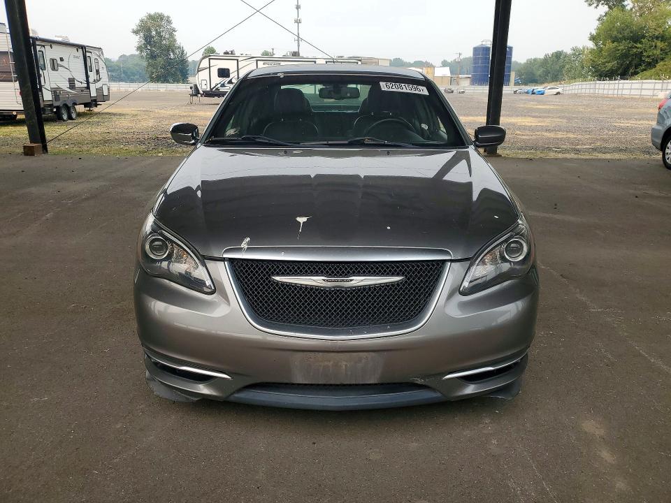 2013 Chrysler 200 მანქანა იყიდება აუქციონზე, vin: 1C3CCBCG6DN719663, აუქციონის ნომერი: 62081596