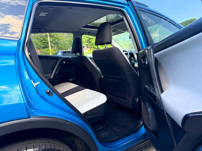 2017 Toyota Rav4 მანქანა იყიდება აუქციონზე, vin: JTMRFREV2HJ168047, აუქციონის ნომერი: 63856576
