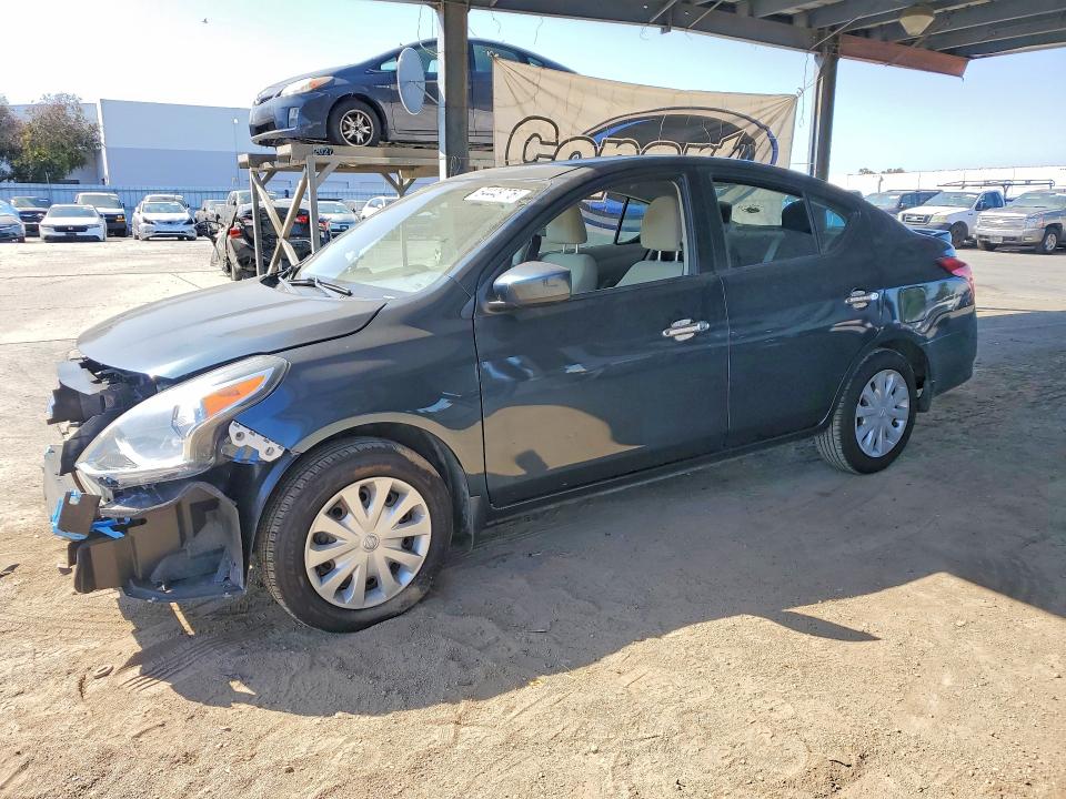 64448776 :رقم المزاد ، 3N1CN7AP0FL801934 vin ، 2015 Nissan Versa مزاد بيع