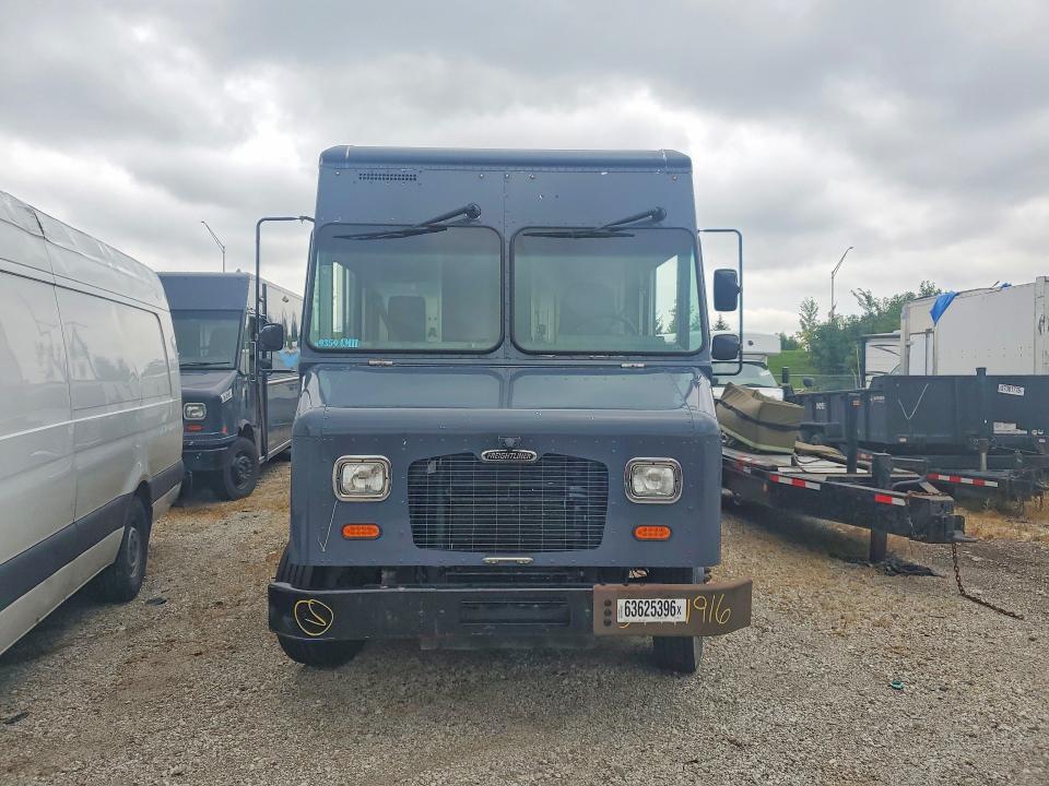 Продажа на аукционе авто 2021 Freightliner Chassis, vin: 4UZAC2GA0MCMM9359, номер лота: 63625396