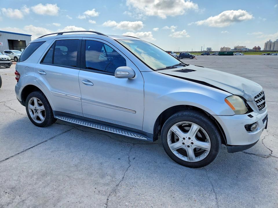 65153006 :رقم المزاد ، 4JGBB22E68A348975 vin ، 2008 Mercedes-benz Ml مزاد بيع