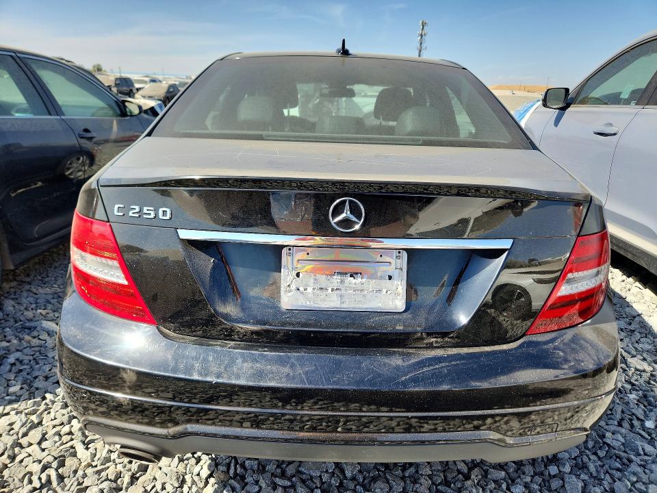 Продажа на аукционе авто 2013 Mercedes-benz C, vin: WDDGF4HB0DR242790, номер лота: 66455876