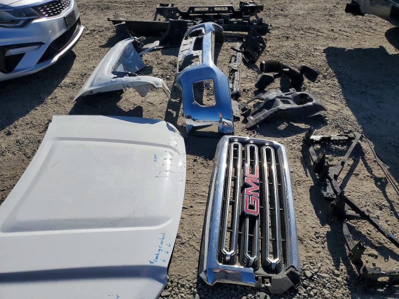 Продажа на аукционе авто 2017 Gmc Sierra, vin: 1GT01REG2HZ255425, номер лота: 64577146