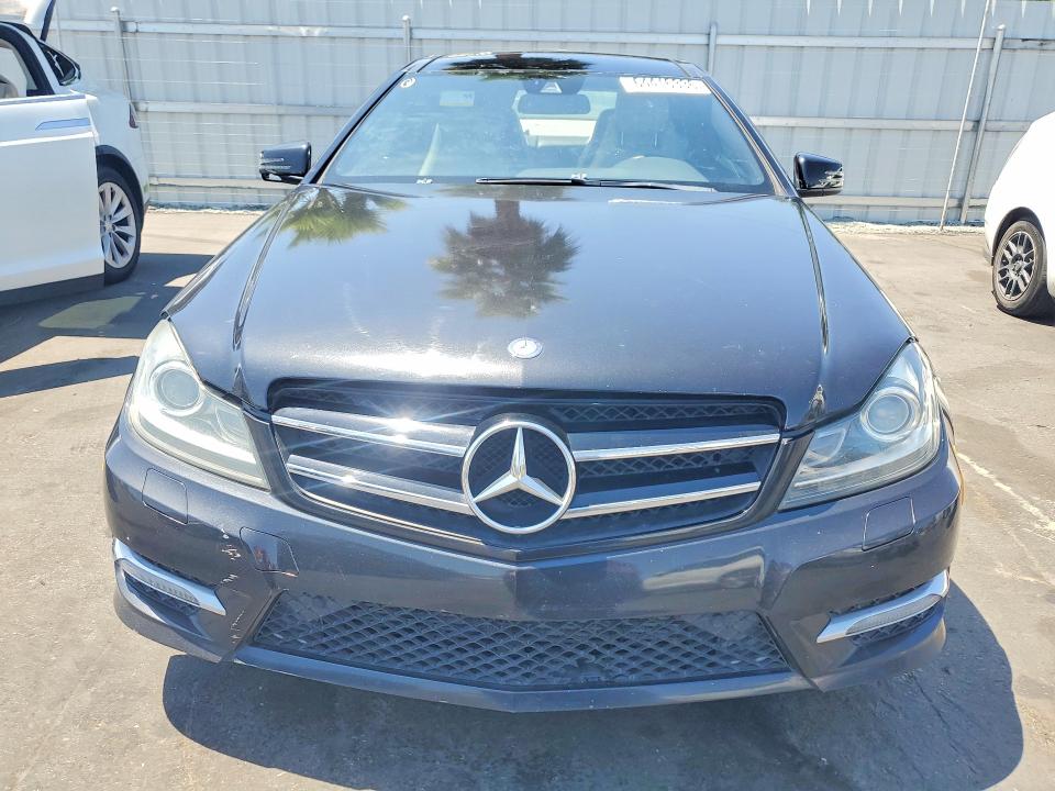 Продажа на аукционе авто 2012 Mercedes-benz C, vin: WDDGJ4HB9CF932455, номер лота: 64416336