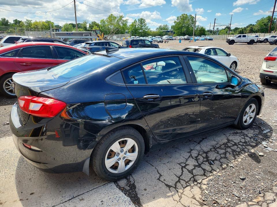 2017 Chevrolet Cruze მანქანა იყიდება აუქციონზე, vin: 1G1BC5SM6H7186815, აუქციონის ნომერი: 62598986