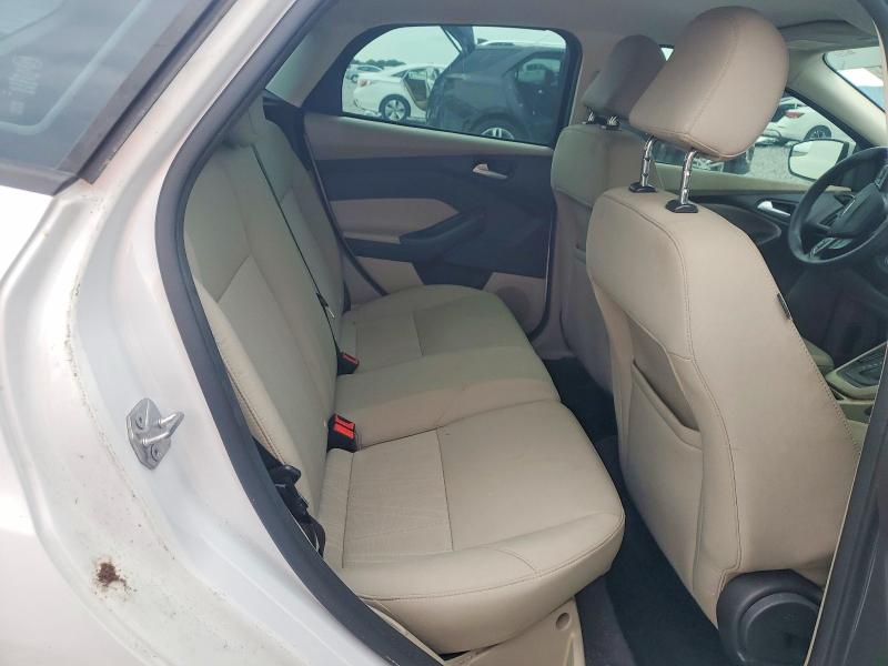 63519886 :رقم المزاد ، 1FADP3K29HL337926 vin ، 2017 Ford Focus مزاد بيع