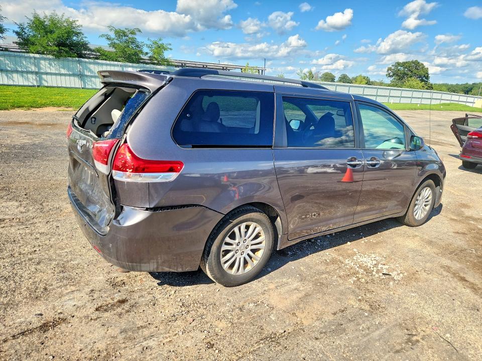 Продажа на аукционе авто 2013 Toyota Sienna, vin: 5TDYK3DC0DS386277, номер лота: 65624396
