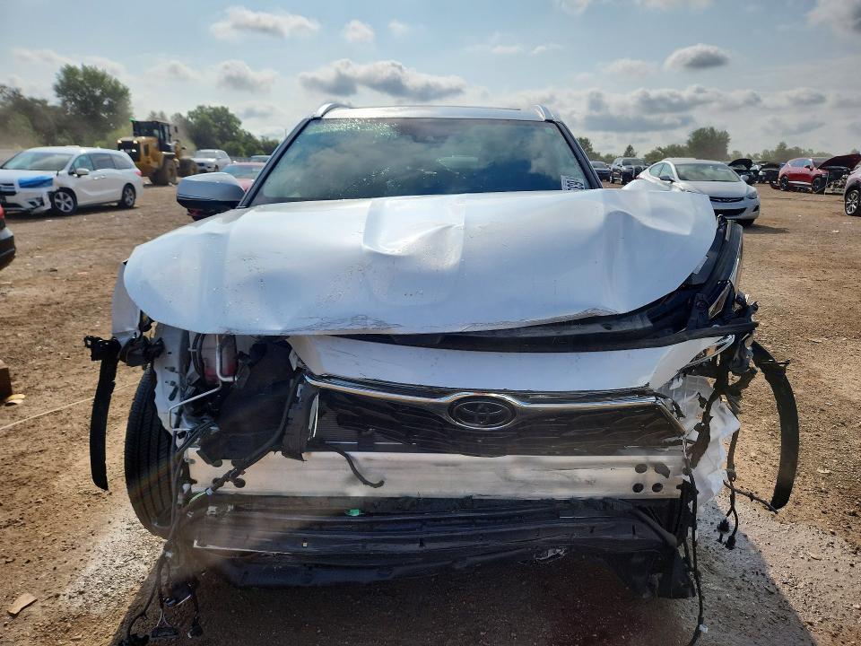 Продаж на аукціоні авто 2024 Toyota Highlander, vin: 5TDKDRBH7RS542128, номер лоту: 63947036