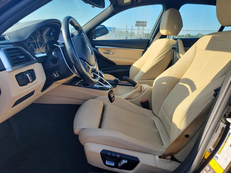 65301476 :رقم المزاد ، WBA8D9G51JNU71363 vin ، 2018 Bmw 330 مزاد بيع