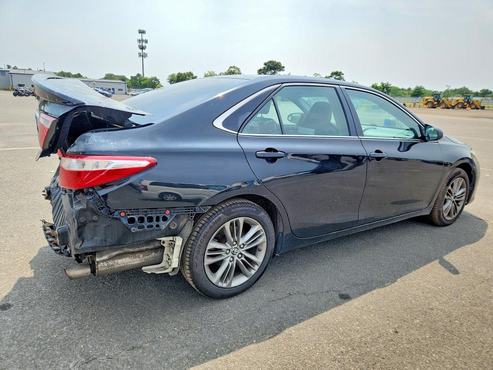 2015 Toyota Camry მანქანა იყიდება აუქციონზე, vin: 4T1BF1FK5FU958165, აუქციონის ნომერი: 64117916