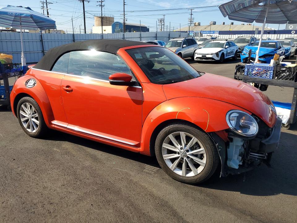 66514976 :رقم المزاد ، 3VW5DAATXJM506892 vin ، 2018 Volkswagen Beetle مزاد بيع