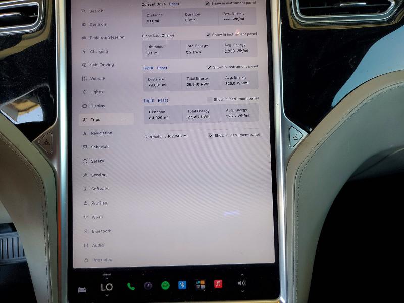 2015 Tesla Model S მანქანა იყიდება აუქციონზე, vin: 5YJSA1E25FF119758, აუქციონის ნომერი: 63702336
