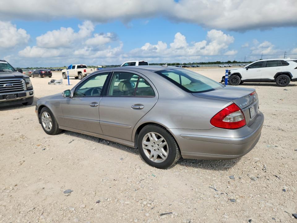 2007 Mercedes-benz E მანქანა იყიდება აუქციონზე, vin: WDBUF22X97B046686, აუქციონის ნომერი: 64116496