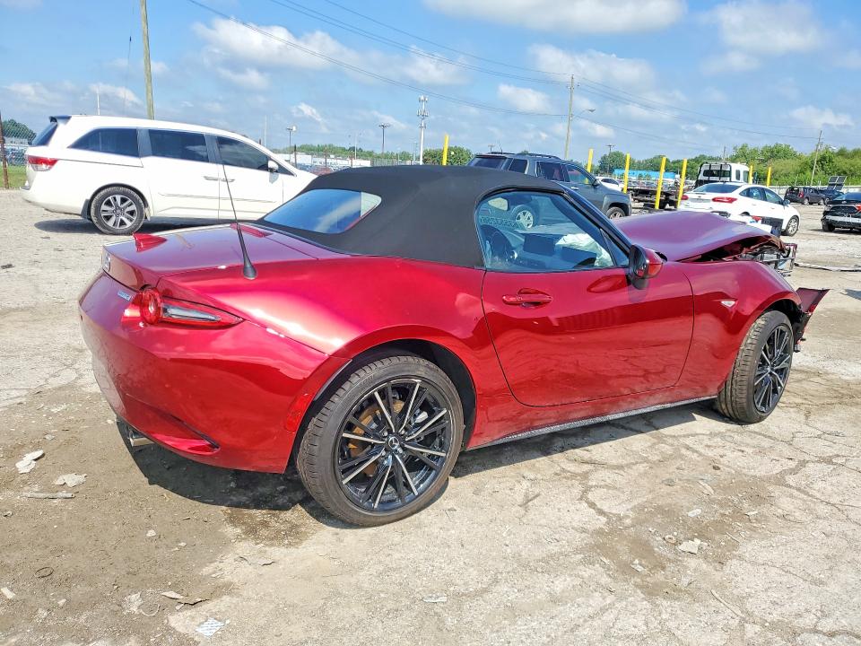 63553256 :رقم المزاد ، JM1NDAD77T0705650 vin ، 2026 Mazda Mx-5 Miata مزاد بيع