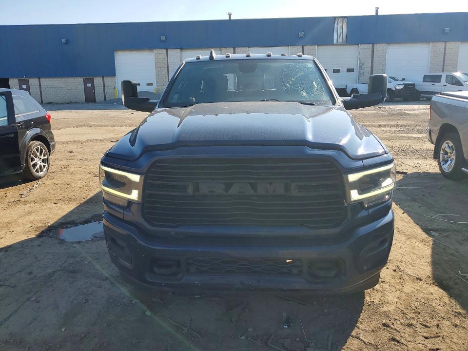 63556996 :رقم المزاد ، 3C6UR5FJ2NG118002 vin ، 2022 Ram 2500 مزاد بيع