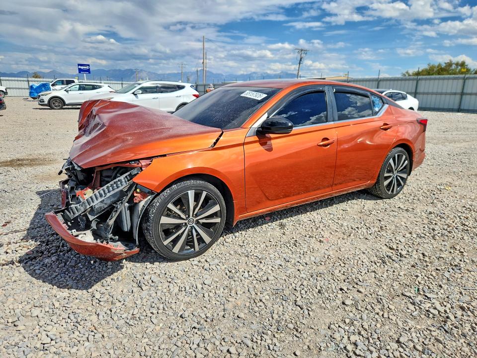 65157926 :رقم المزاد ، 1N4BL4CW5MN377493 vin ، 2021 Nissan Altima مزاد بيع