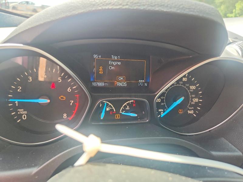 Продаж на аукціоні авто 2017 Ford Escape, vin: 1FMCU0JDXHUD48648, номер лоту: 64463246