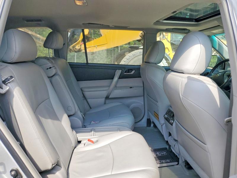 2010 Toyota Highlander მანქანა იყიდება აუქციონზე, vin: 5TDJK3EH2AS016973, აუქციონის ნომერი: 64415346