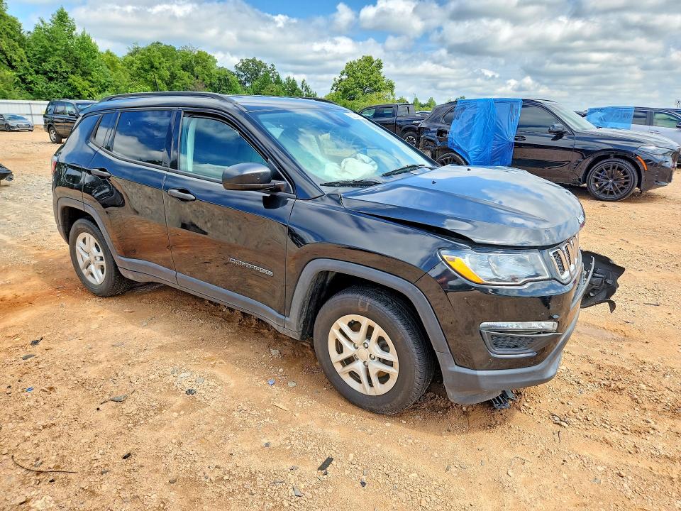 2018 Jeep Compass მანქანა იყიდება აუქციონზე, vin: 3C4NJCAB2JT181546, აუქციონის ნომერი: 63924316