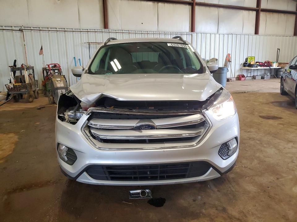 Продаж на аукціоні авто 2018 Ford Escape, vin: 1FMCU0HD1JUB70558, номер лоту: 64287896