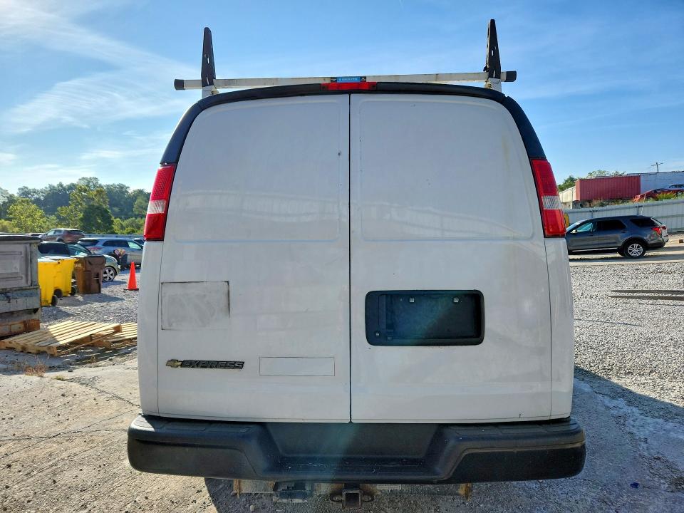 65628446 :رقم المزاد ، 1GCWGAF71M1170321 vin ، 2021 Chevrolet Express G2500 مزاد بيع