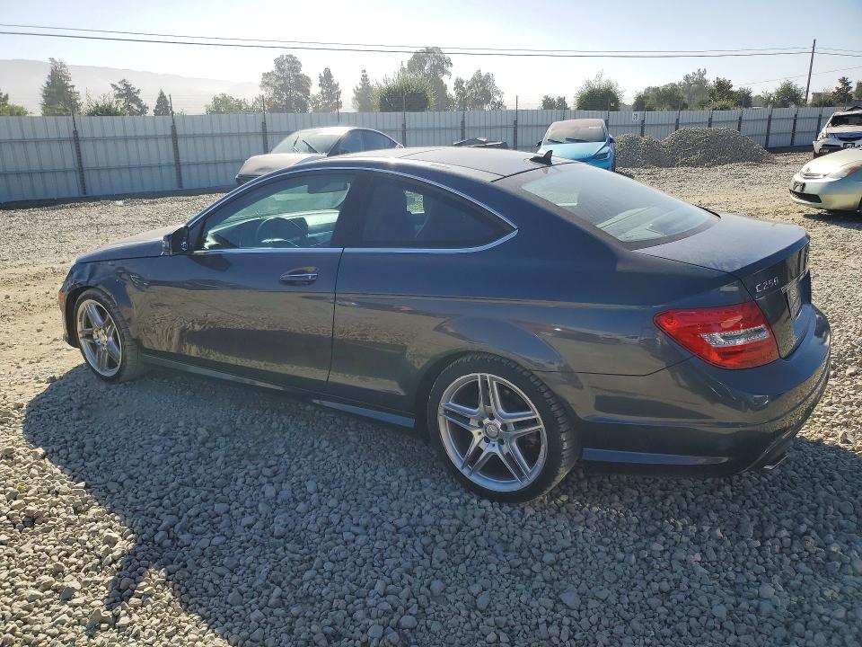 2014 Mercedes-benz C მანქანა იყიდება აუქციონზე, vin: WDDGJ4HB3EG274418, აუქციონის ნომერი: 61643936