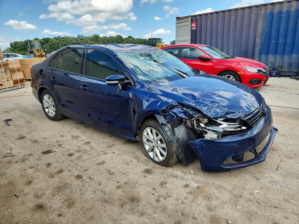 64102966 :رقم المزاد ، 3VWDX7AJ0BM383982 vin ، 2011 Volkswagen Jetta مزاد بيع