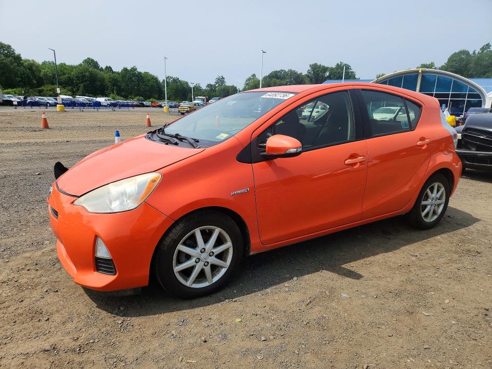 64892736 :رقم المزاد ، JTDKDTB32D1044023 vin ، 2013 Toyota Prius C مزاد بيع