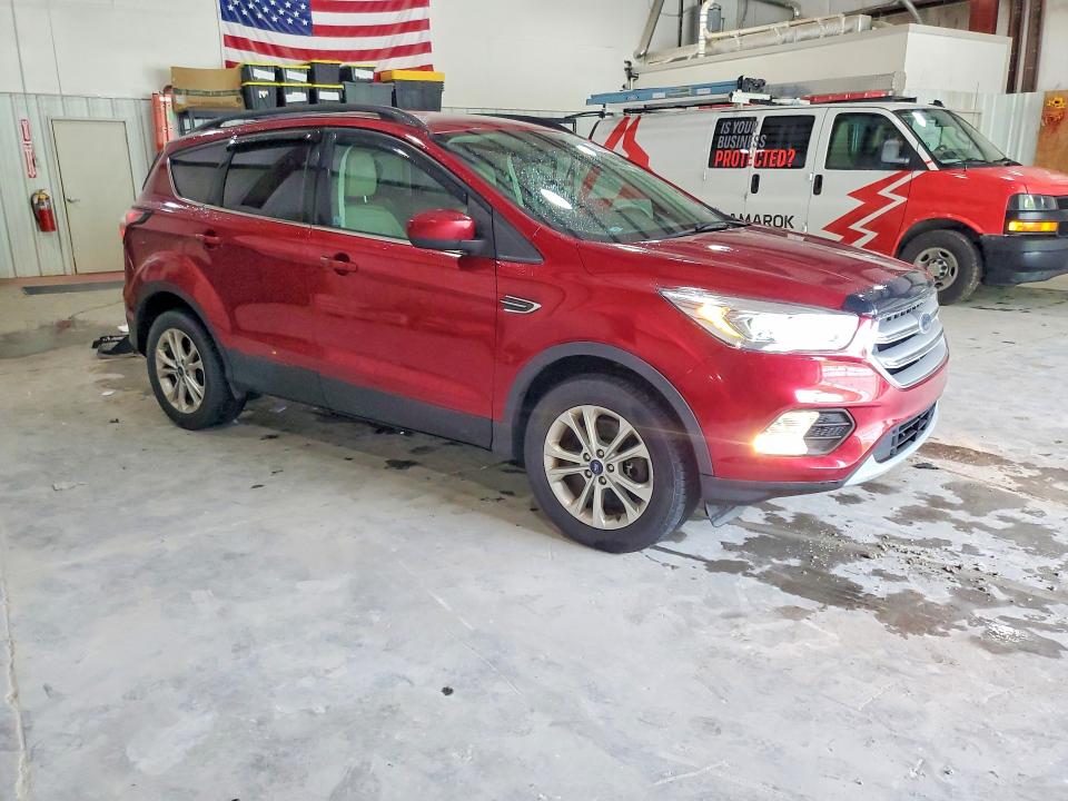 64263326 :رقم المزاد ، 1FMCU9HD3JUA82017 vin ، 2018 Ford Escape مزاد بيع